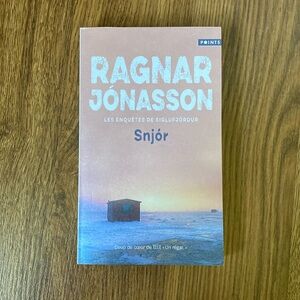 BOOK Ragnar Jónasson - Snjór